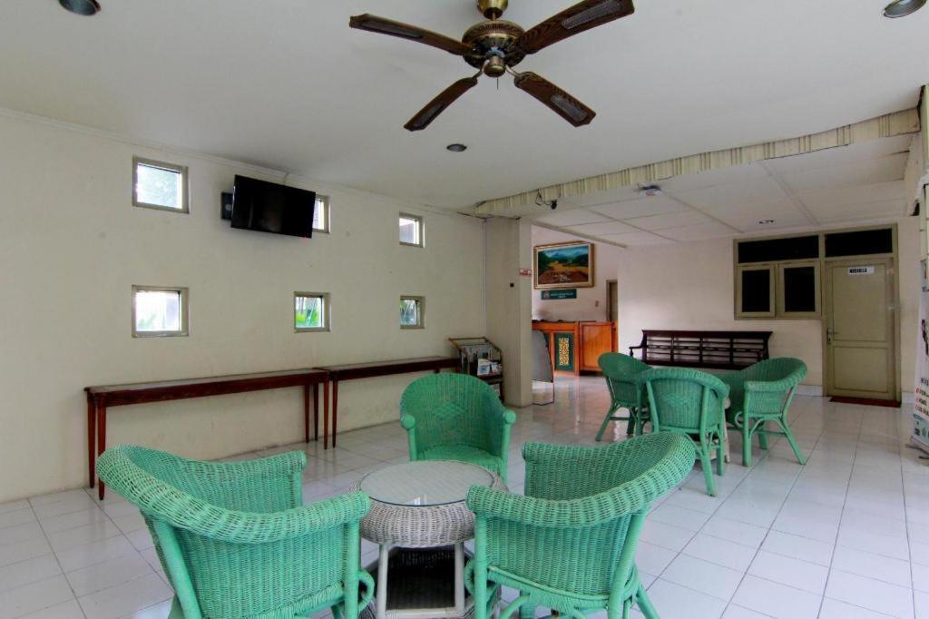 Hotel Grand Rosela Yogyakarta Exterior photo