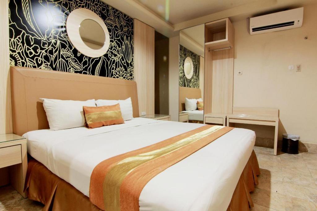 Hotel Grand Rosela Yogyakarta Exterior photo